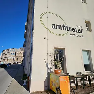 Amfiteatar Póla